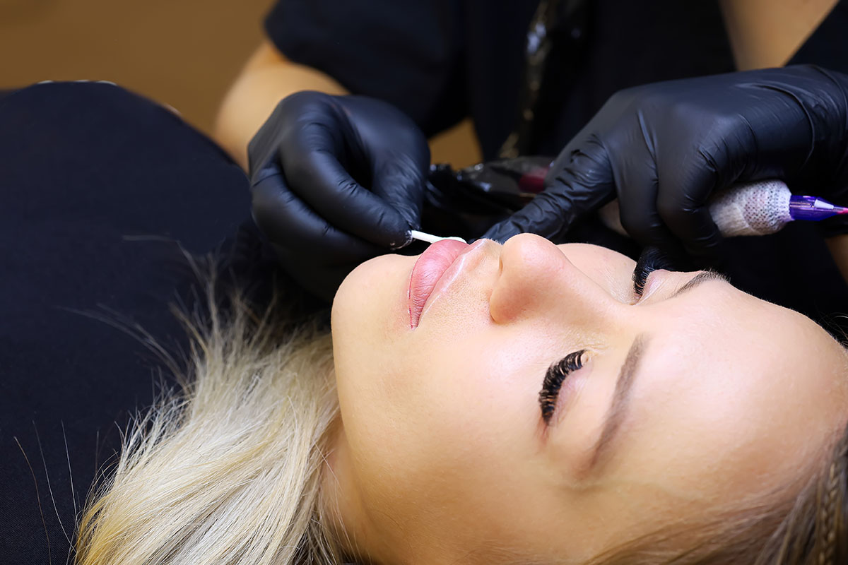 Lūpų permanento šalinimas